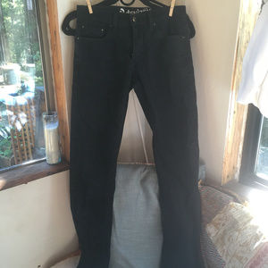 Black 216 Skinny Levis